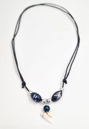 Shark's tooth necklace (blue)